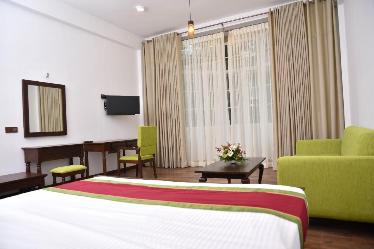 Nuwara Eliya Golf Club Hotel ภายนอก รูปภาพ